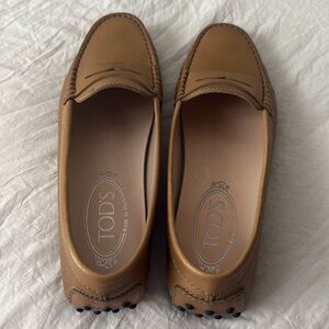 Brand New Women’s Tods Gommino Loafers in Leather 35 1/2